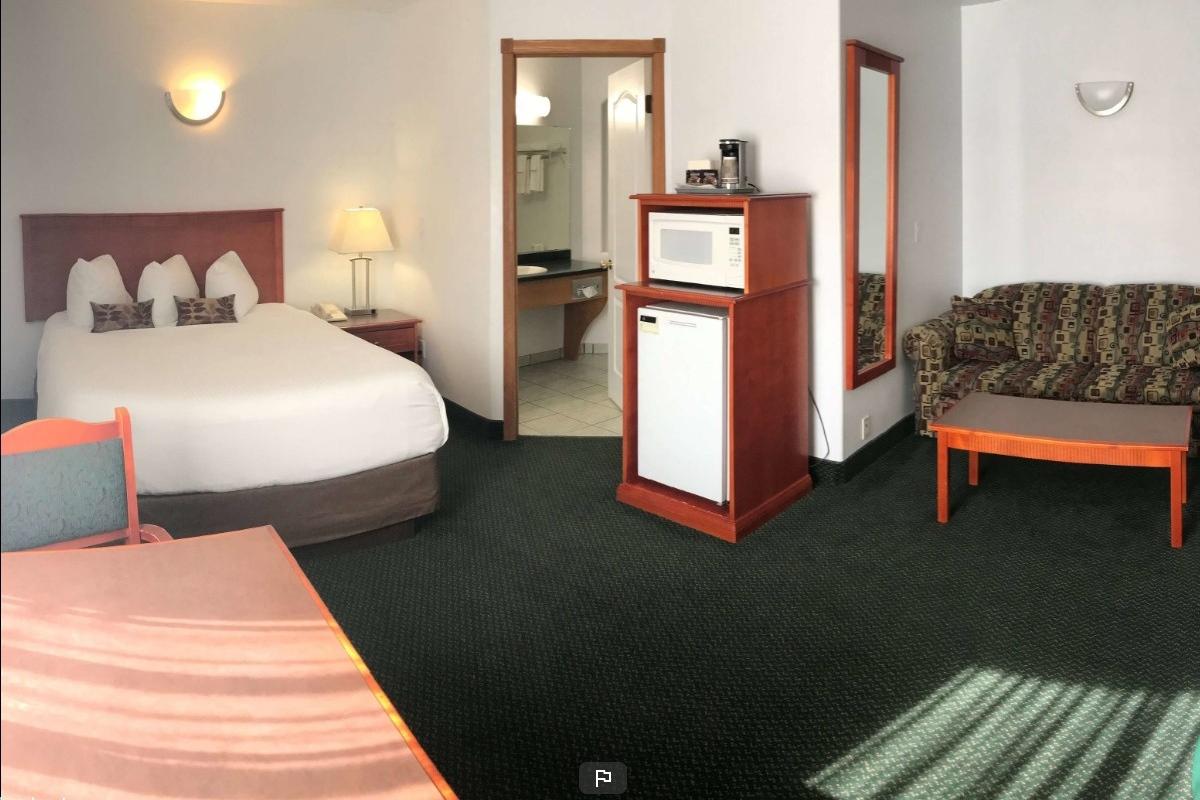 White Wolf Inn Hinton Εξωτερικό φωτογραφία