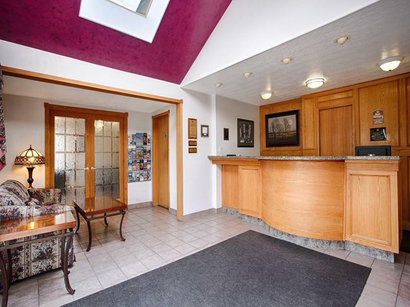 White Wolf Inn Hinton Εξωτερικό φωτογραφία
